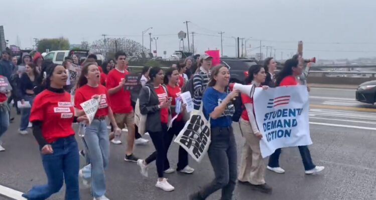 Massive Crowds of Young People Flood Nashville Demanding Gun Reform, Overlooked by Cable News Obsessed with Trump's Lunch